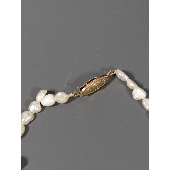 Vintage Freshwater Pearl Single Strand Necklace Classic 16" - Picture 6 of 7